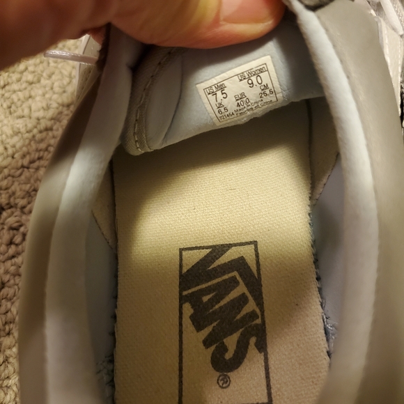 Vans Gray Leather Sneakers - Picture 4 of 4